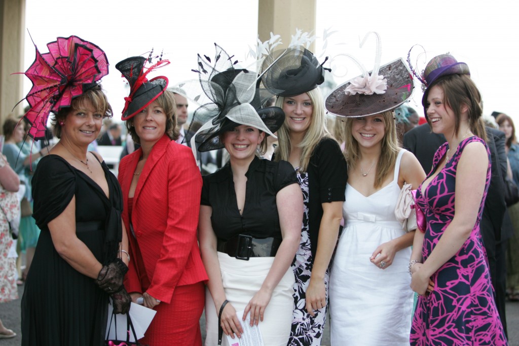Imagine Cruising hooks up with Bath Racecourse to co-sponsor Ladies’ Day